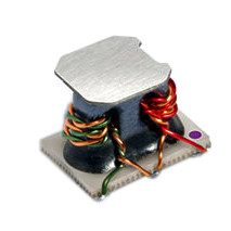 Transformadores de banda ancha para aplicaciones de banda ancha con núcleo de ferrita SMT