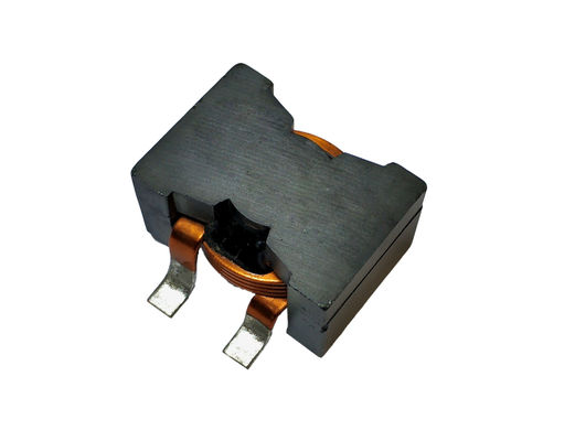 Estabilidad termal excelente 100KHz 1V del DCR del alambre plano de los inductores de gran intensidad bajos del poder